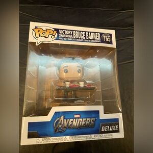 Funko Pop Deluxe #755 Marvel Avengers